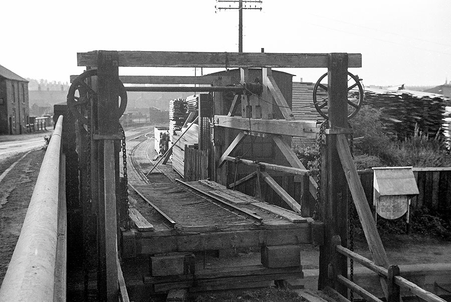 Robert Stephenson design lifting bridge over Grand Union Canal, West Bridge, Leicester and Swannington Railway.