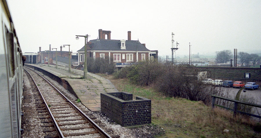 Market Harborough station, platform for Northampton