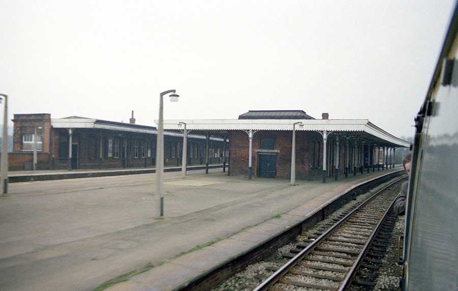 Market Harborough station, platform for Northampton
